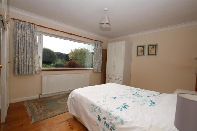 Bedroom 1.JPG
