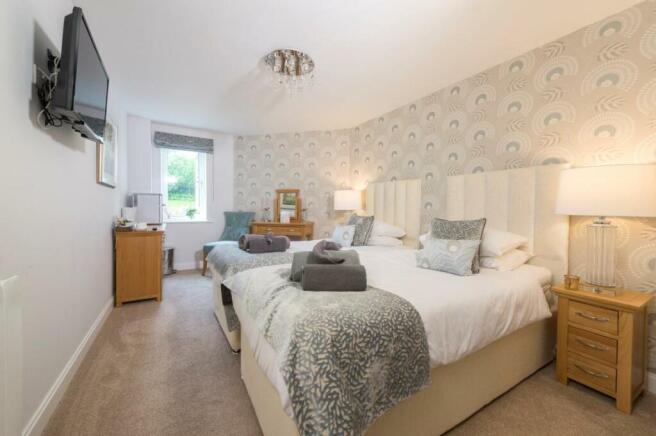 Chesterton Court- Guest Suite.jpg