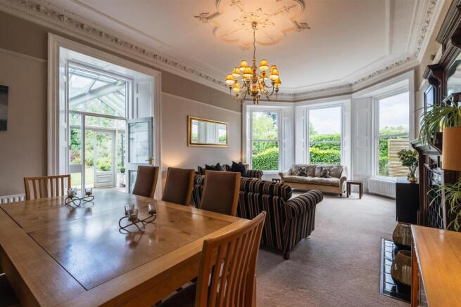 4 bed House for sale Image 6