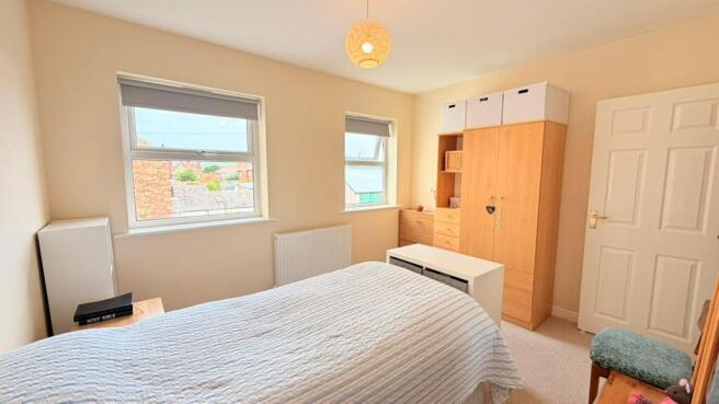 3 bed Town House for sale Image 4