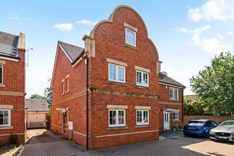 Derisley Close, Byfleet, KT14