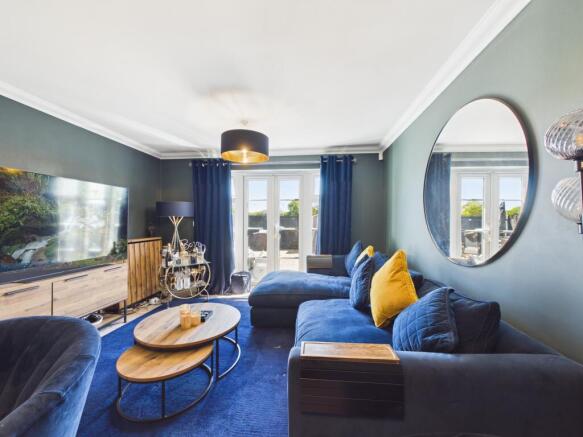CAM04018G0-PR0509-STILL008