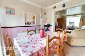 15, Dorchester Close, Leicester LE8 4AG