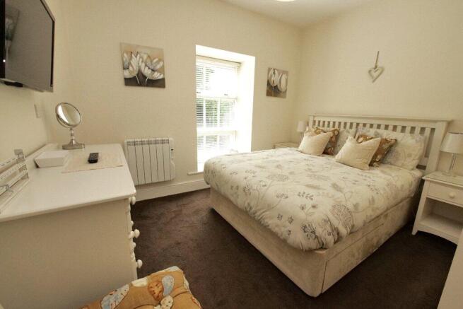 2 bed Apartment for sale Image 11