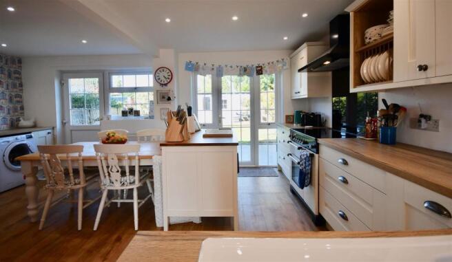 Kitchen/Dining