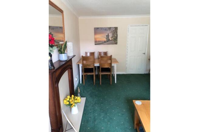 Lounge/Dining Room