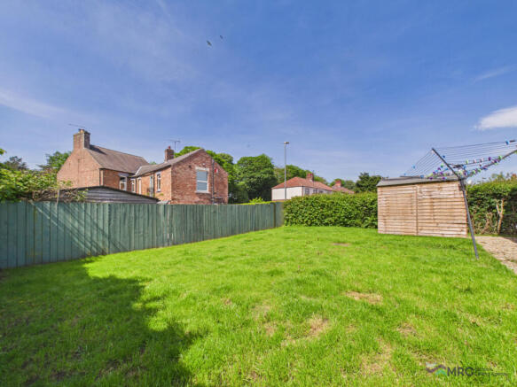 4 bed Detached for sale Image 9