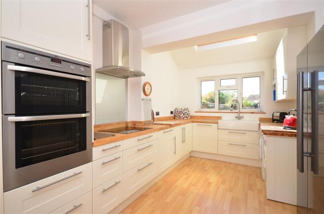 Kitchen/Dining Area