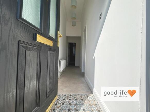ENTRANCE HALL.jpg
