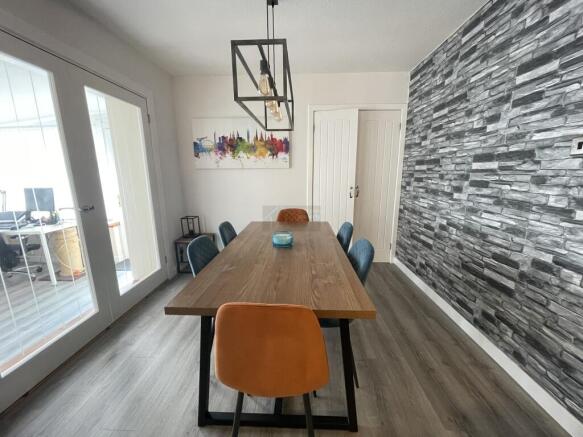 Dining room.JPG