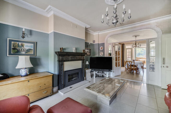 1323957-17-686fd8...