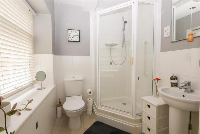 2 bed Apartment for sale Image 12