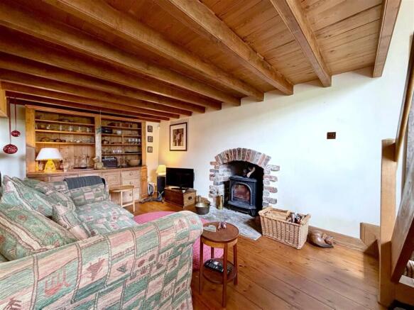 1 bed Detached for sale Image 5