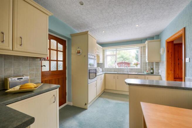 Kitchen/Breakfast Room