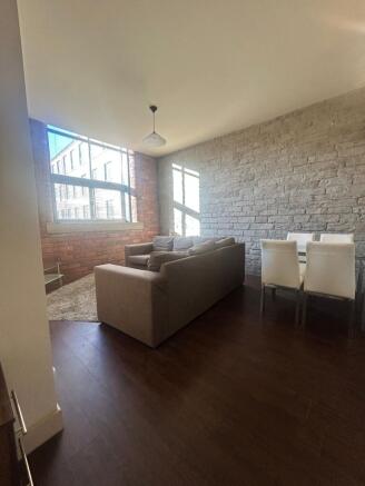 1 bed Apartment to rent Image 10