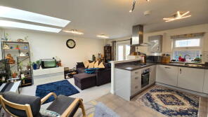 73, Hutton Close, Newbury RG14 1HF