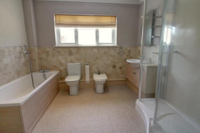 H Bath 1 a