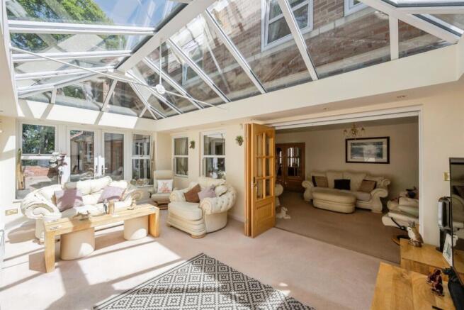 4 bed Detached for sale Image 6