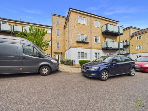 Presented by Clinton at EweMove Bexleyheath and Da