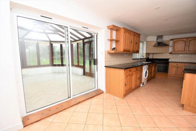 Parsonage Road, Takeley photo 4