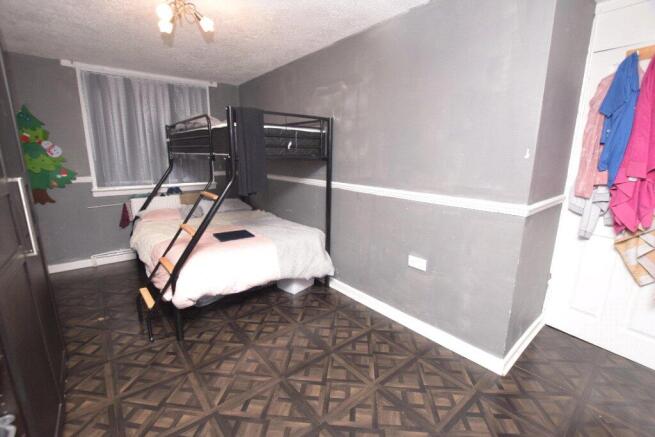 3 bed Town House for sale Image 6
