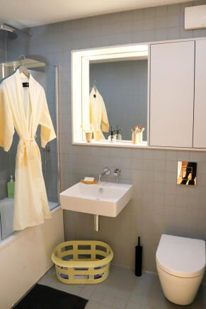 3 bed Town House to rent Image 7