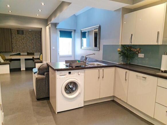 Heeley Road, Selly Oak, Birmingham, B29 6EN photo 4