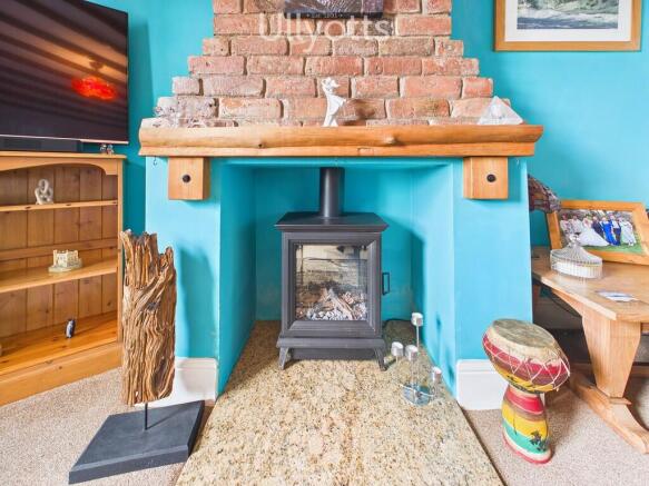 4 bed Detached for sale Image 6