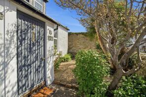 42, Main Street, Troon KA10 7EX