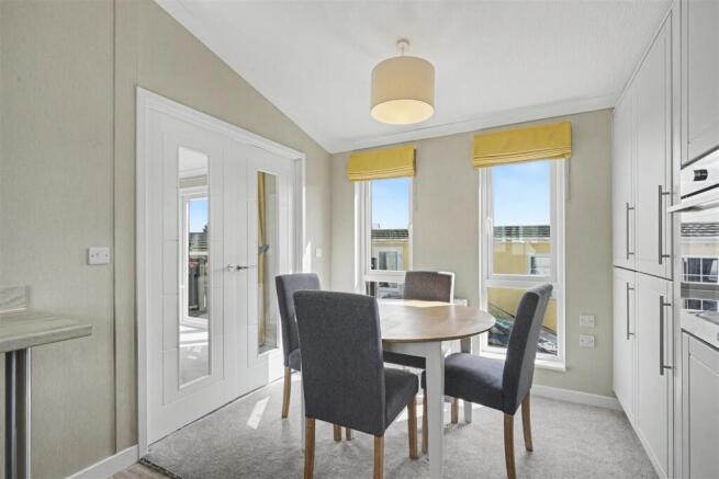 Kitchen_Diner 1_1.jpeg