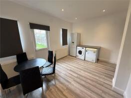 162, Maidstone Road, London N11 2JP