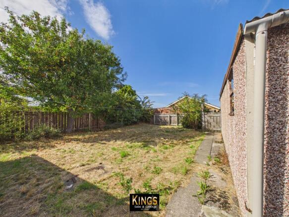 2 bed Detached Bungalow for sale Image 8