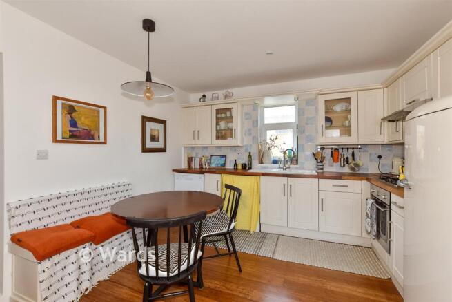 Kitchen/ Dining Room