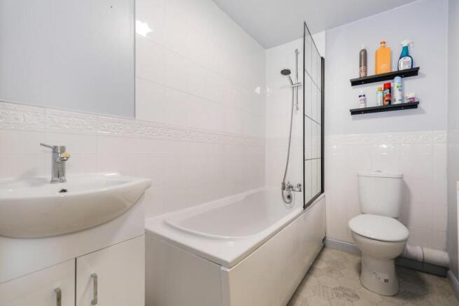 3 bed Terraced for sale Image 11
