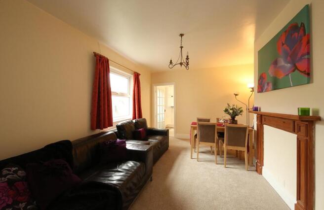 1 Gilestone Rd 1679.JPG
