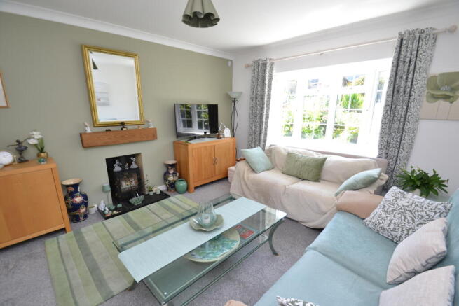 Puckpool Close, Ryde photo 4