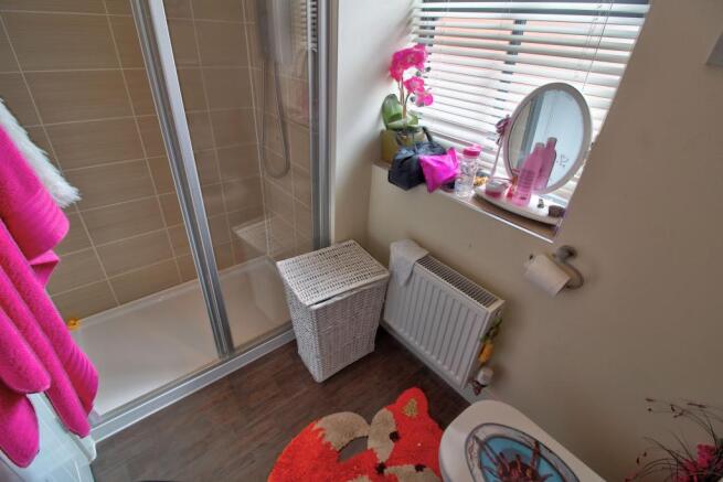 Bedroom 2 en suite