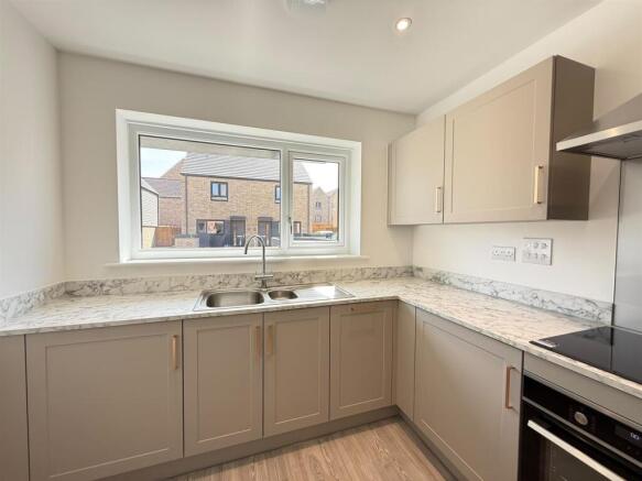 Kitchen 1.jpg