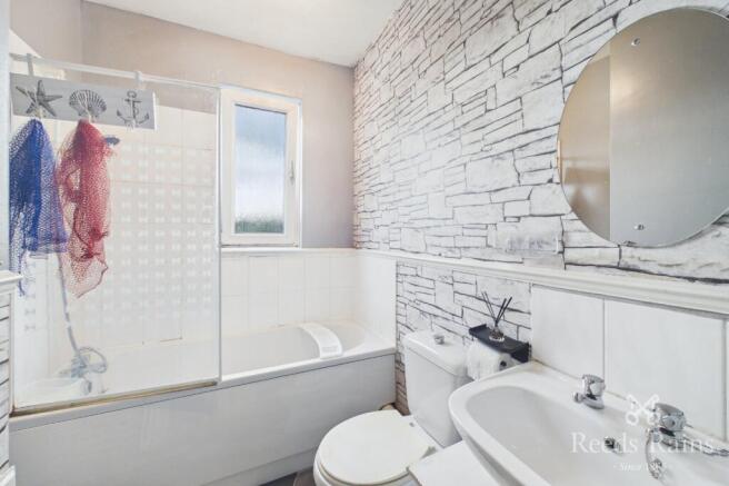 2 bed Terraced to rent Image 8