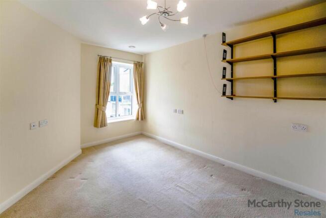 2 bed Apartment for sale Image 10