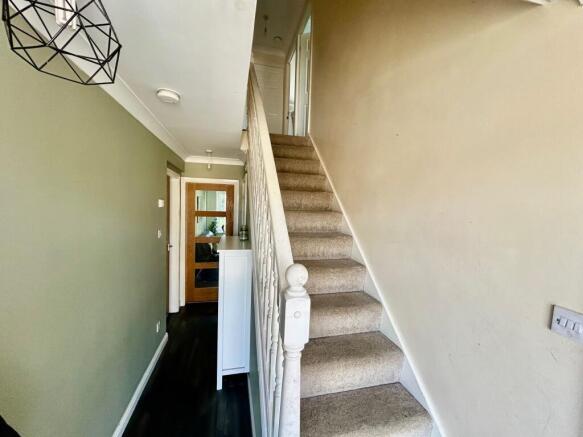 4 bed Detached for sale Image 5