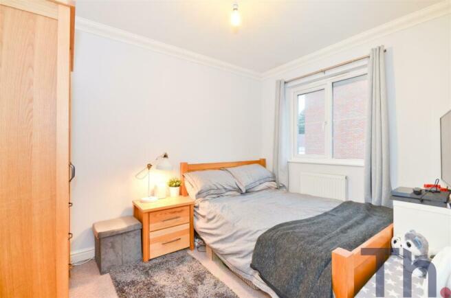Bedroom 2.JPG