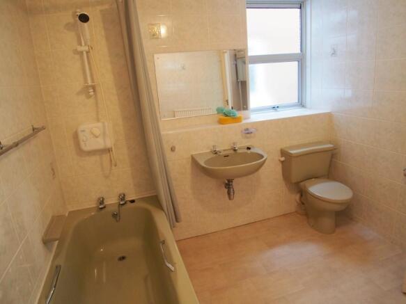 Photo 6