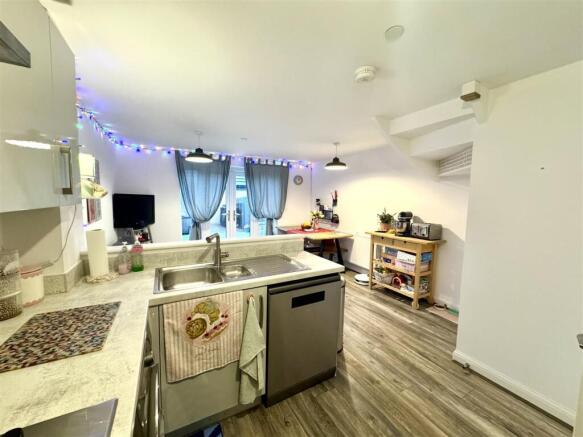 KITCHEN/DINING/FAMILY ROOM