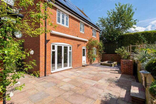 1 Rooks View garden5.jpg