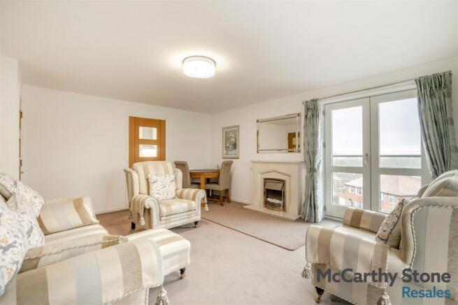 1 bed Apartment for sale Image 6