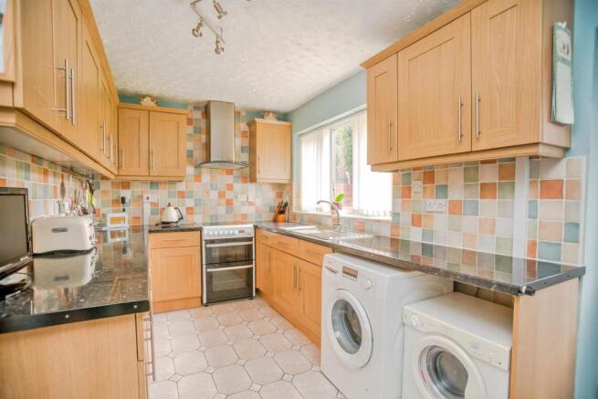 Parker Street, Bloxwich, Walsall WS3 2LE-4.jpg