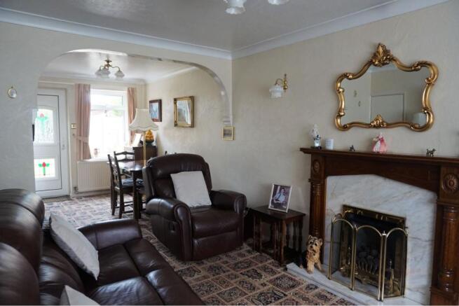 Lounge/Dining Room