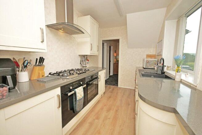 3 bed Semi-Detached for sale Image 4