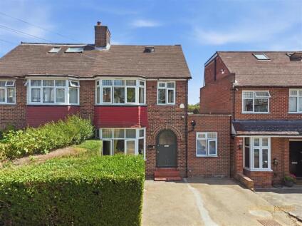 Glenmere Avenue, London, NW7